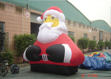 Reuzekerstmis Modieuze Kerstmis Reuze Openlucht Opblaasbare Santa For Advertising